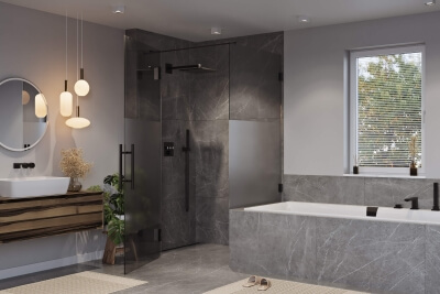 Duschkabine neben Badewanne mit individueller Gestaltung