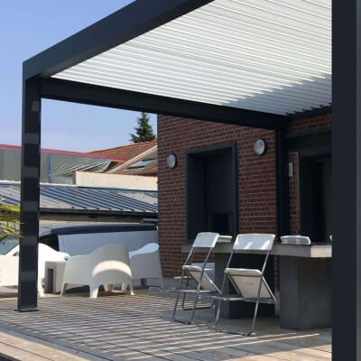 Terrassenüberdachung mit Lamellen